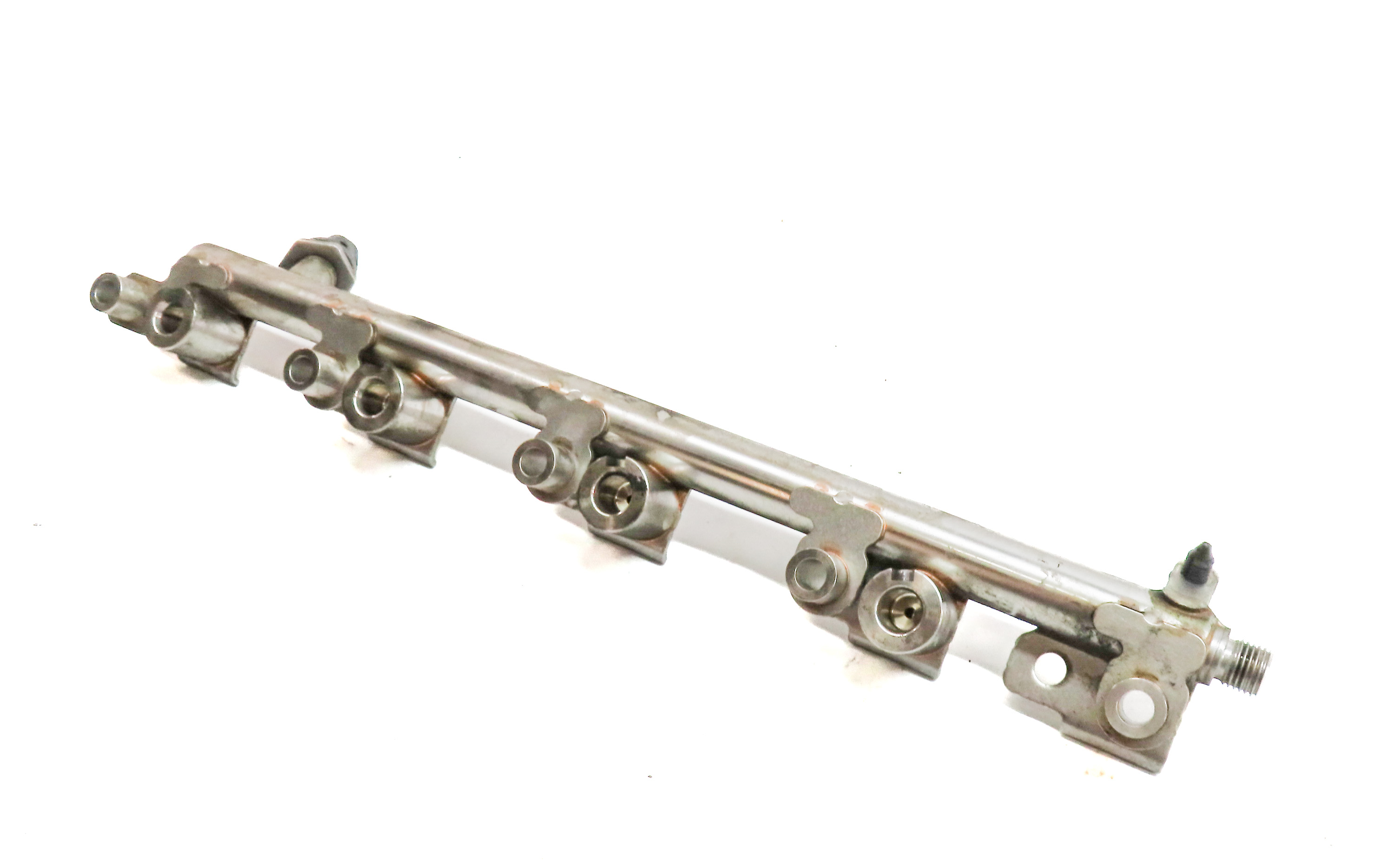 2016 LAND ROVER DISCOVERY SPORT (L550) 2.0L ENGINE FUEL INJECTOR RAIL — exact item pictured